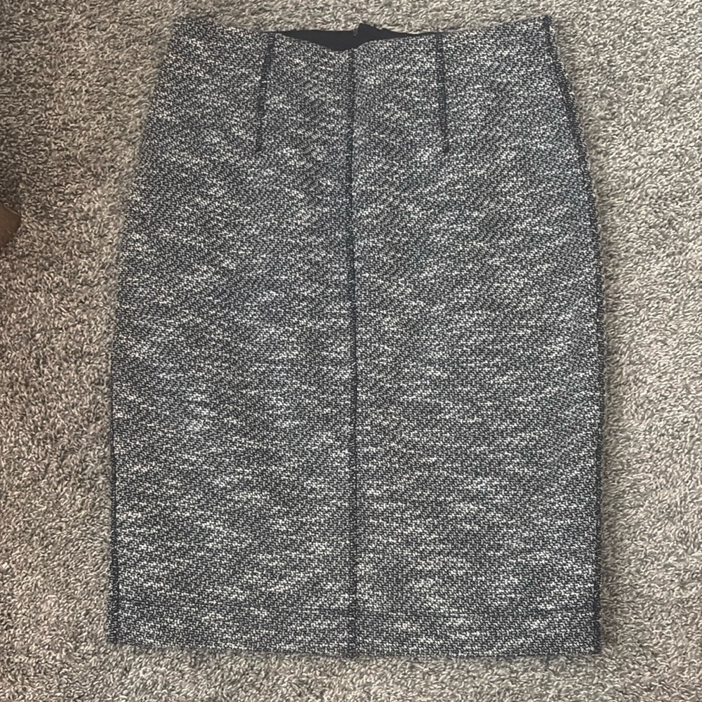 Ann Taylor Black and Gray Pencil Skirt